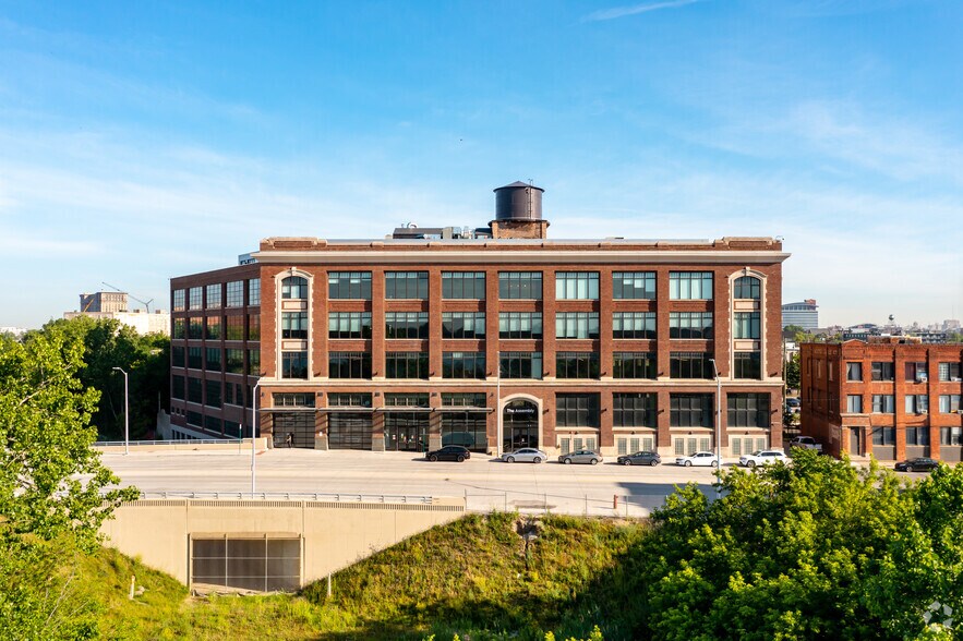 More Photos Of 1700 W Fort St, Detroit Apartments For Lease