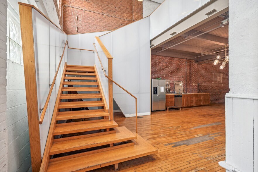 More Photos Of 1027 S Clinton Ave, Trenton Office For Sale