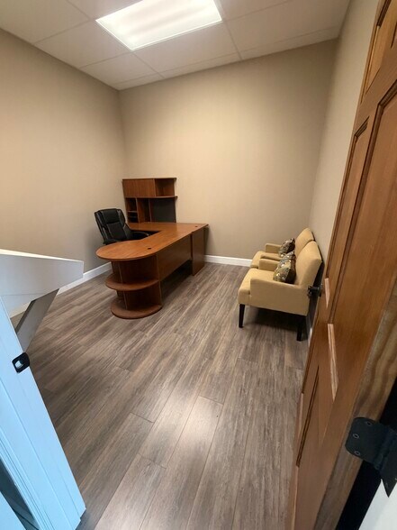 More Photos Of 910 Belle Ave, Casselberry Showroom For Sale