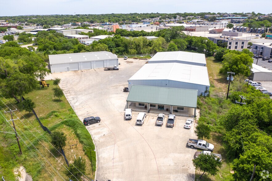 More Photos Of 11618 Nacogdoches Rd, San Antonio Warehouse For Lease