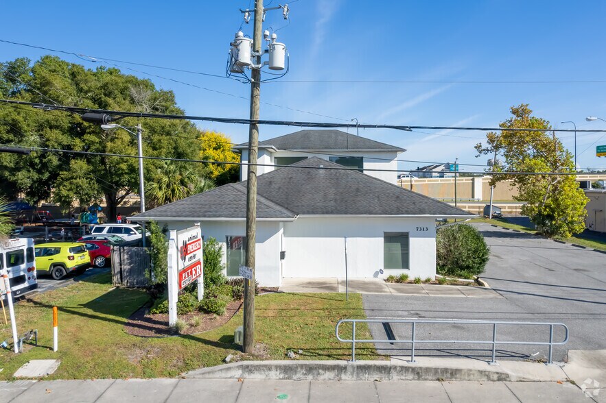 More Photos Of 7313 Lake Underhill Rd, Orlando Freestanding For Sale