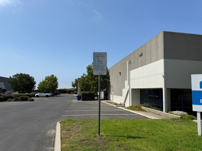More Photos Of 4450 Dupont Ct, Ventura Manufacturing For Lease