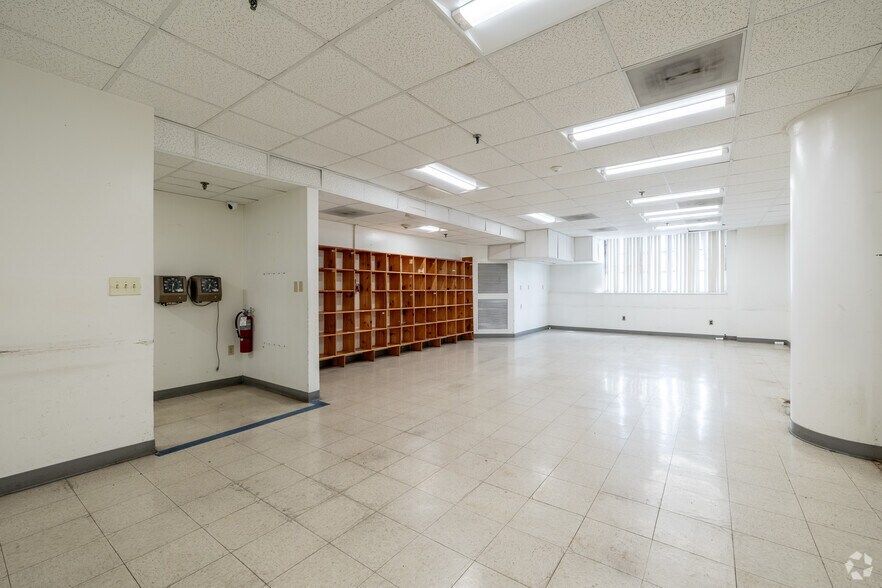 More Photos Of 12 Channel St, Boston Light Manufacturing For Lease