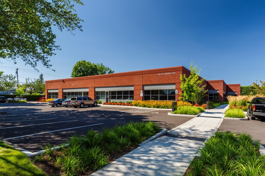 More Photos Of 6610 SW Cardinal Ln, Portland Unknown For Lease