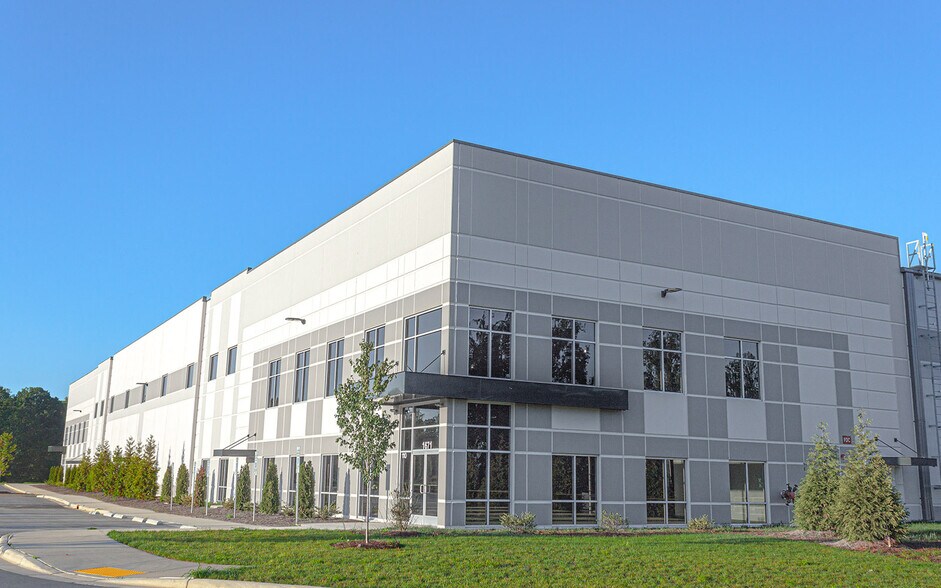 Primary Photo Of 1671 Greenbourne Dr, Greensboro Warehouse For Lease