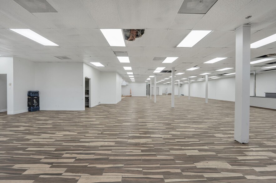 More Photos Of 750 Long Beach Blvd, Long Beach Storefront For Sale