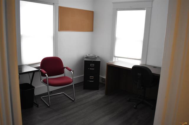 More Photos Of 1508 Mount Rushmore Rd, Rapid City Office For Sale