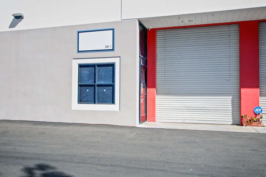 More Photos Of 2005 Raymer Ave, Fullerton Warehouse For Sale