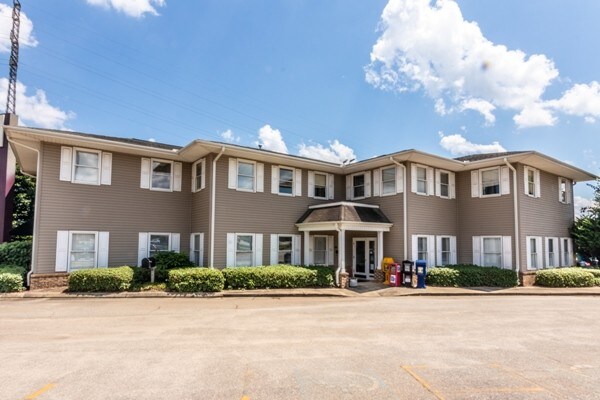 More Photos Of 22 Garlington Rd, Greenville Office For Lease