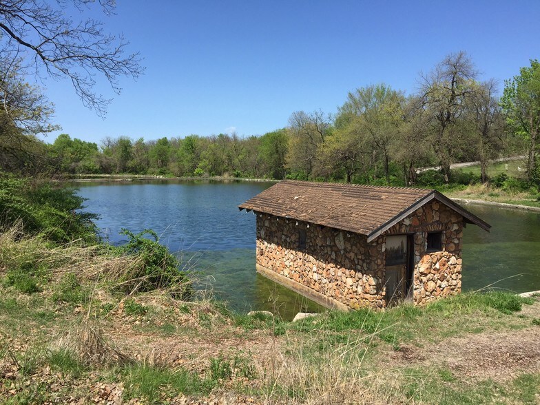 More Photos Of 3000 N Grant Ave, Springfield Schools For Sale