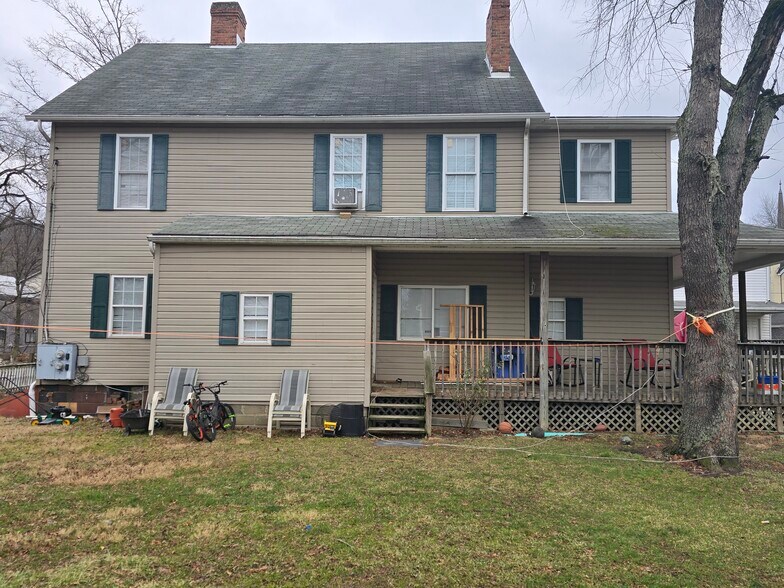 More Photos Of 804 Railroad St, Monongahela Specialty For Sale