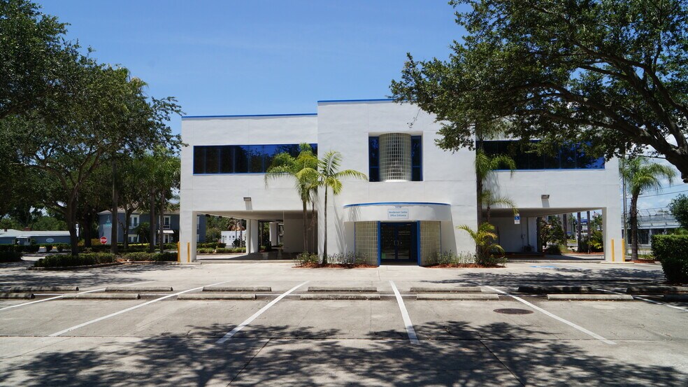 More Photos Of 3902 Henderson Blvd, Tampa Office For Lease