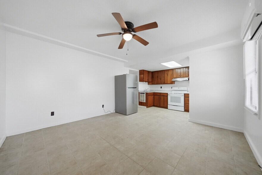More Photos Of 80 Lindsey Ln, Burnsville Apartments For Sale