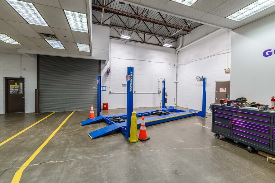 More Photos Of 580 Fishers Station Dr, Victor Warehouse For Lease
