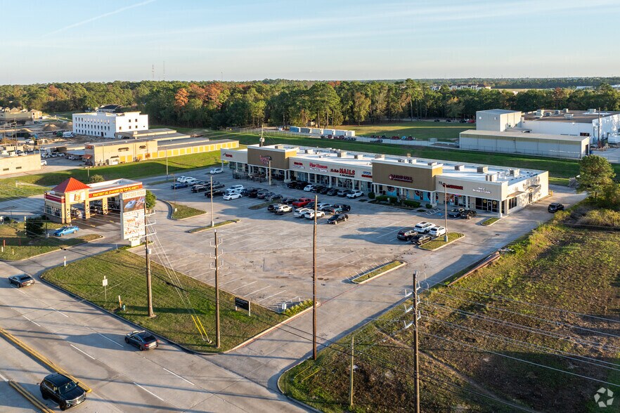 More Photos Of 440 Rayford Rd, Spring Storefront For Lease