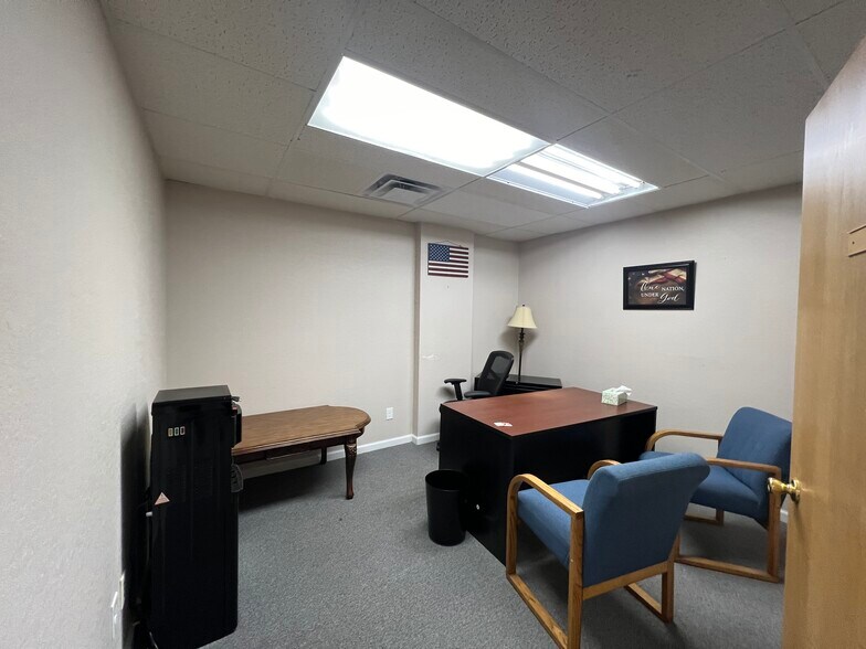 More Photos Of 402 E Main St, Riverton Storefront Retail Office For Sale