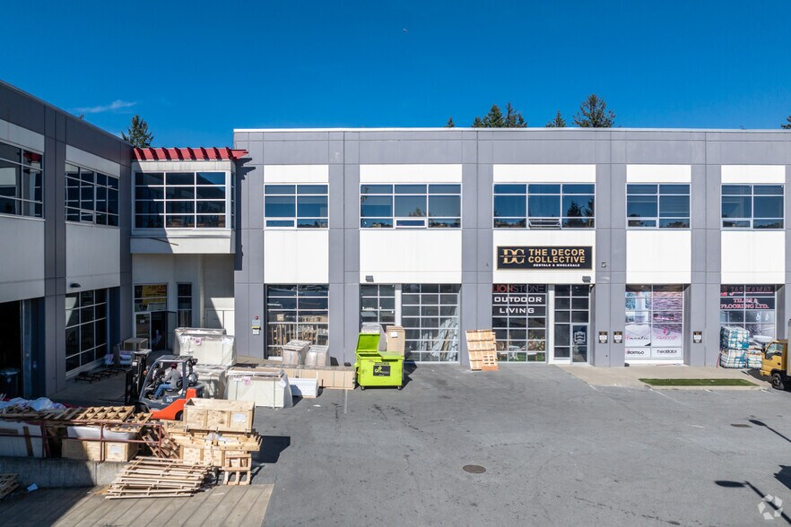 More Photos Of 8433 132 St, Surrey Light Distribution For Lease