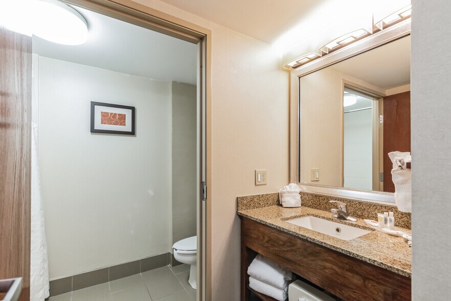 More Photos Of 7350 Williamson Blvd, Manassas Hotel For Sale