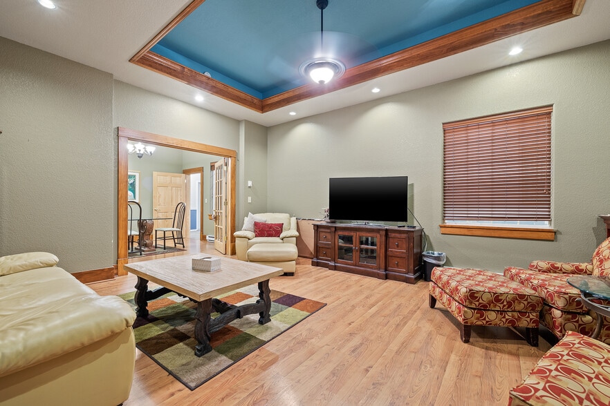 More Photos Of 603 N River St, Hot Springs Hotel For Sale