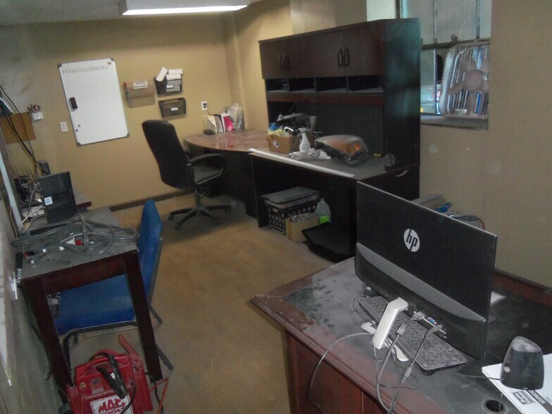 More Photos Of 7544 Rt-31, Lyons Auto Repair For Sale