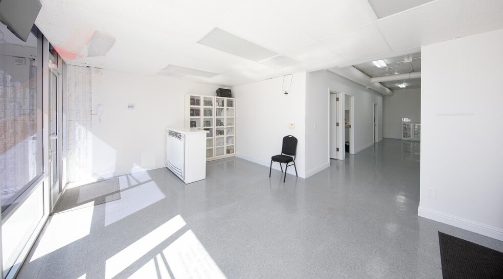 More Photos Of 1122-1126 Missouri St, Fairfield Office For Sale