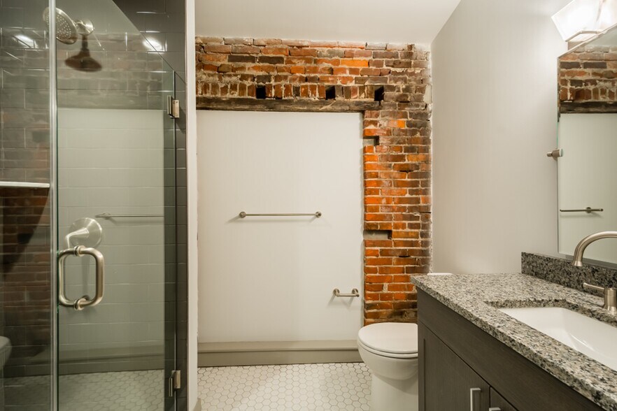 More Photos Of 106 S 11th St, Philadelphia Apartments For Lease