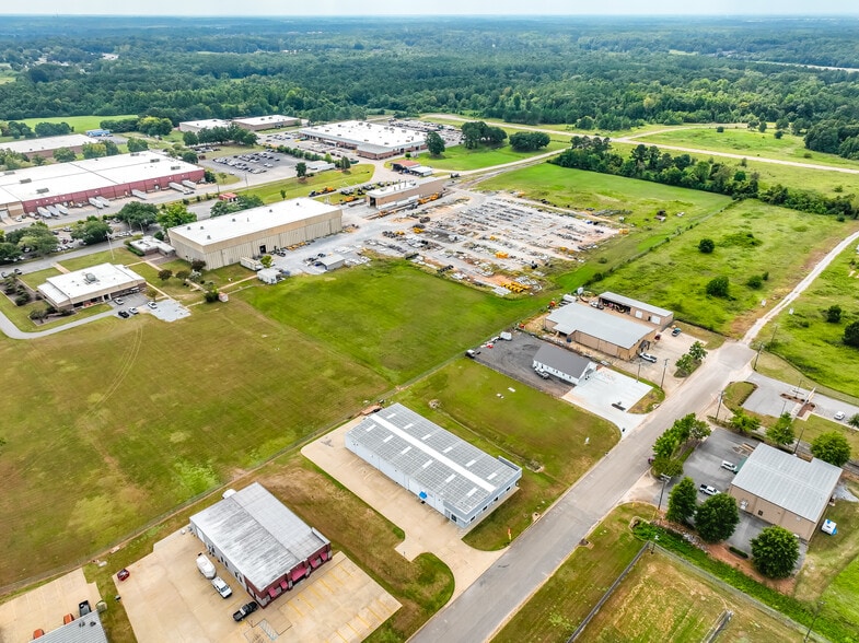 More Photos Of 285 Kershaw Industrial Blvd, Montgomery Warehouse For Sale