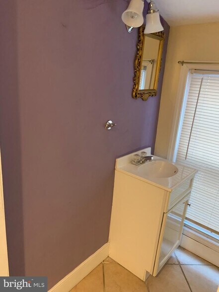 More Photos Of 107 N 6th St, Camden Office Residential For Sale