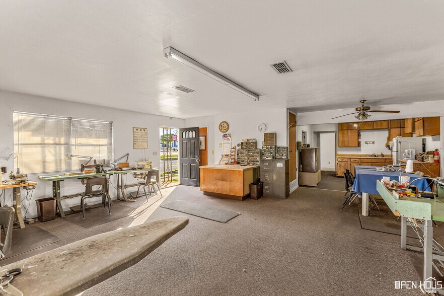 More Photos Of 1915 Kemp Blvd, Wichita Falls Office For Sale