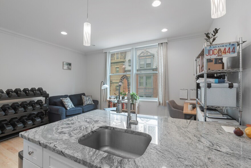 More Photos Of 2020 Locust St, Philadelphia Apartments For Sale
