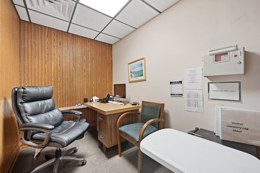 More Photos Of 993-995 Broadway, Bayonne Storefront Retail Residential For Sale