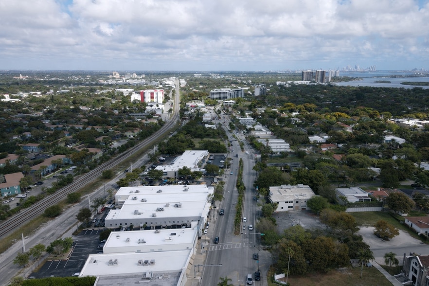 More Photos Of 5084 Biscayne Blvd, Miami General Retail For Lease