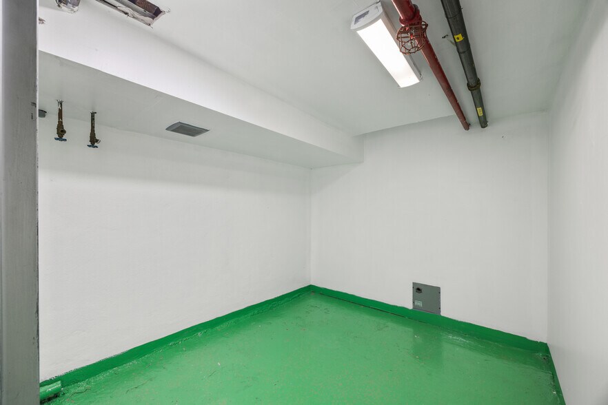 More Photos Of 45-44 Vernon Blvd, Long Island City Apartments For Lease