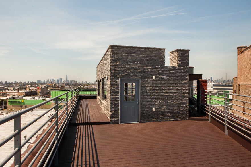 More Photos Of 4825 Metropolitan Ave, Ridgewood Loft Creative Space For Lease