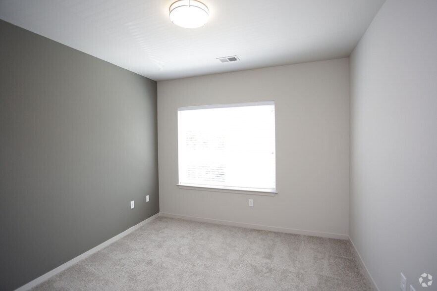 More Photos Of 7900 Conser St, Overland Park Apartments For Sale