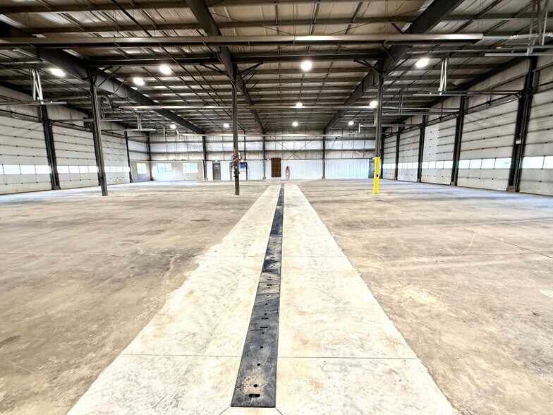 More Photos Of 8 Van Der Horn Way, Red Deer County Truck Terminal For Sale