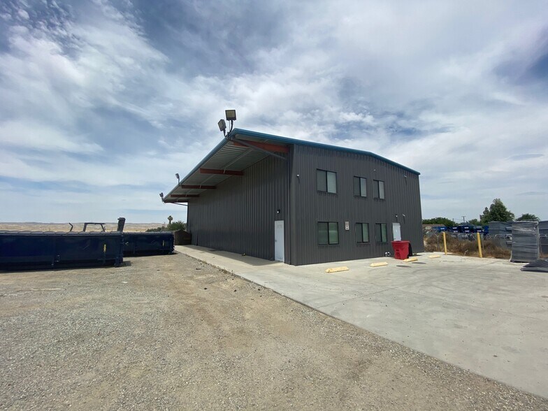 More Photos Of 27506 Highway 119, Taft Warehouse For Sale