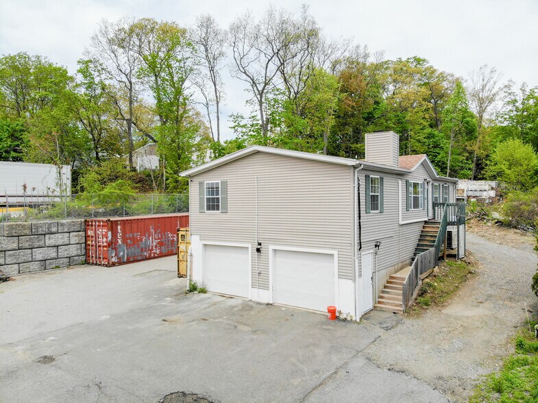 More Photos Of 25 Popes Ln, Danvers Flex For Sale