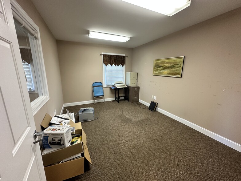 More Photos Of 1714 Dale Earnhardt Blvd, Kannapolis Office For Sale