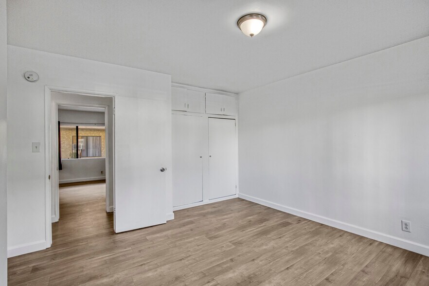 More Photos Of 5516 Virginia Ave, Los Angeles Multifamily For Sale