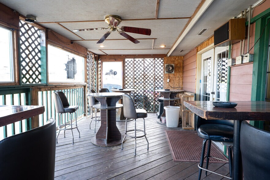 More Photos Of 1615 W Wisconsin St, Sparta Specialty For Sale