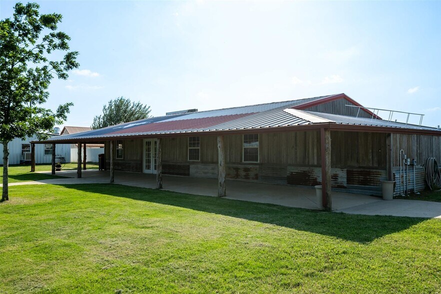 More Photos Of 3921 S Highway 287, Waxahachie Restaurant For Sale