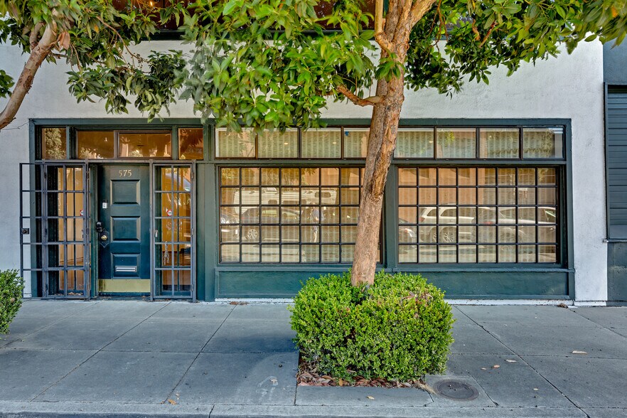 More Photos Of 575 10th St, San Francisco Warehouse For Sale