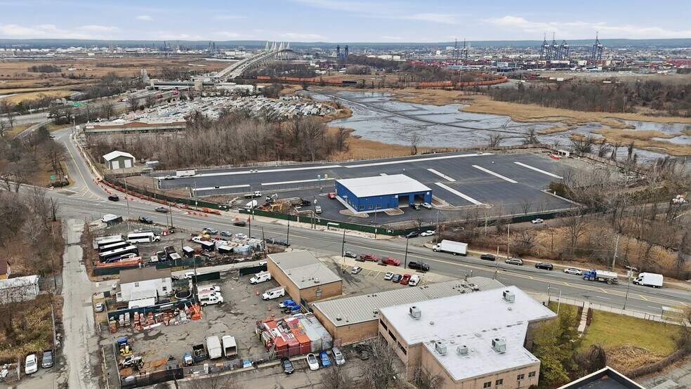 More Photos Of 2577 Forest Ave, Staten Island Truck Terminal For Lease