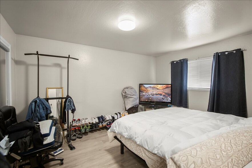 More Photos Of 2244 12th Ave, Oakland Apartments For Sale