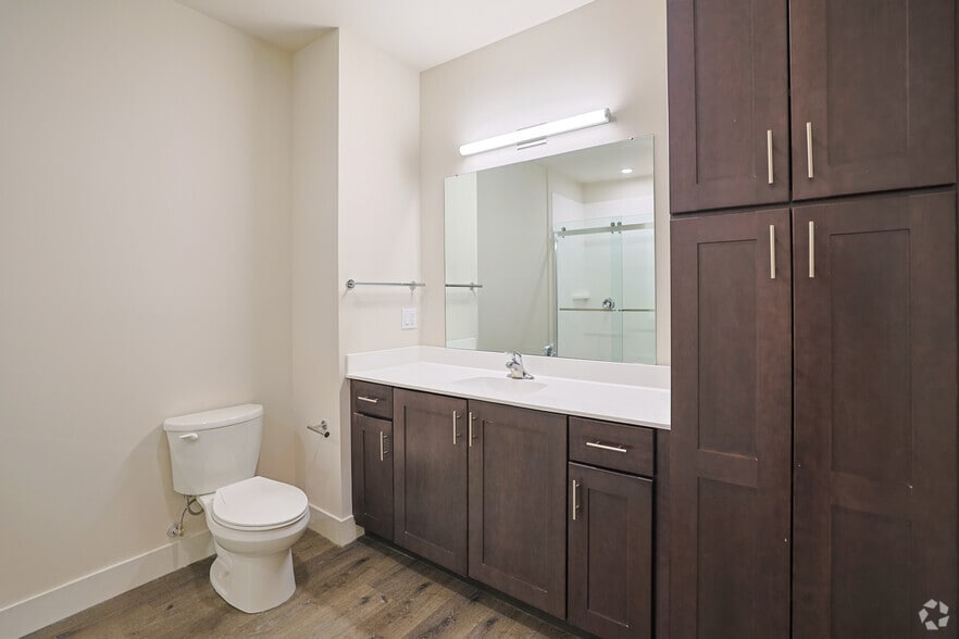 More Photos Of 61 N Dorset St, South Burlington Multifamily For Sale