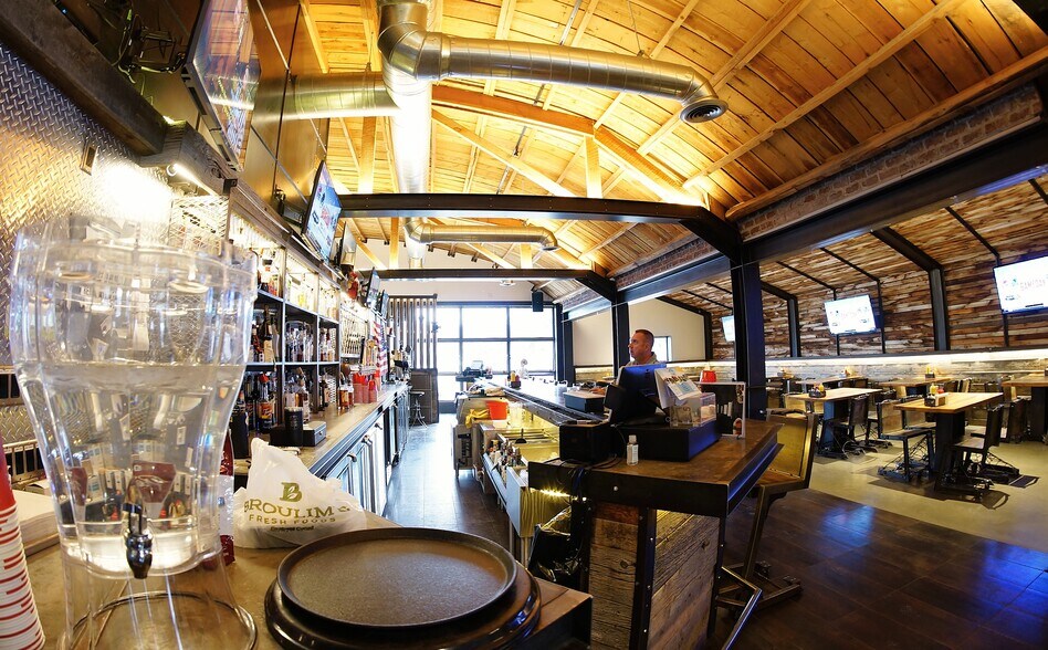 More Photos Of 31 W Center St, Victor Restaurant For Lease