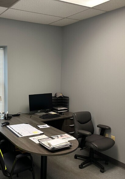 More Photos Of 6951 Allentown Blvd, Harrisburg Light Manufacturing For Lease