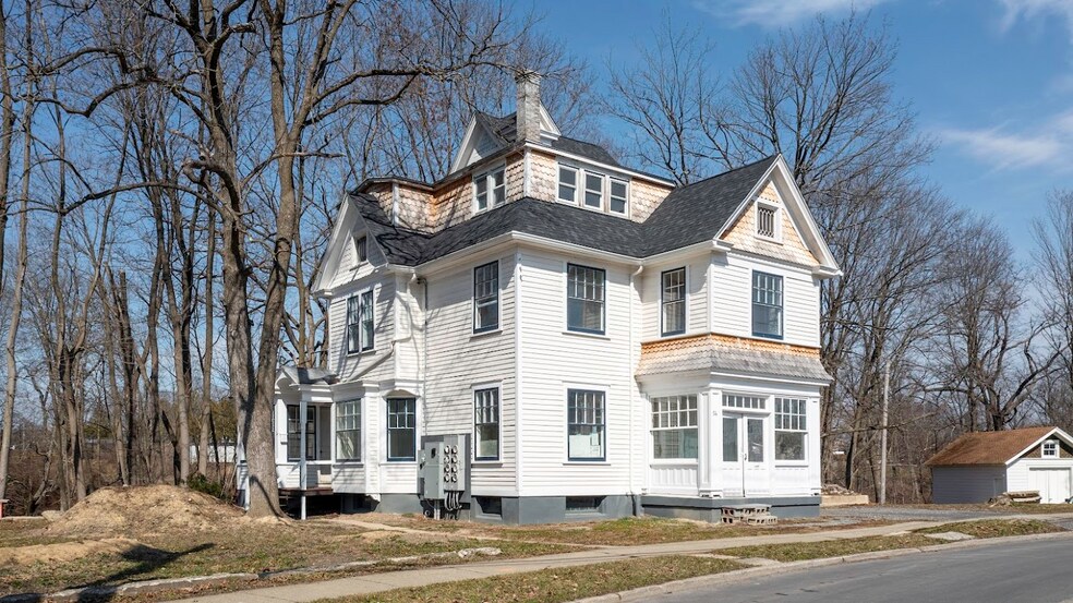 More Photos Of 54 Parkwood Blvd, Hudson Apartments For Sale