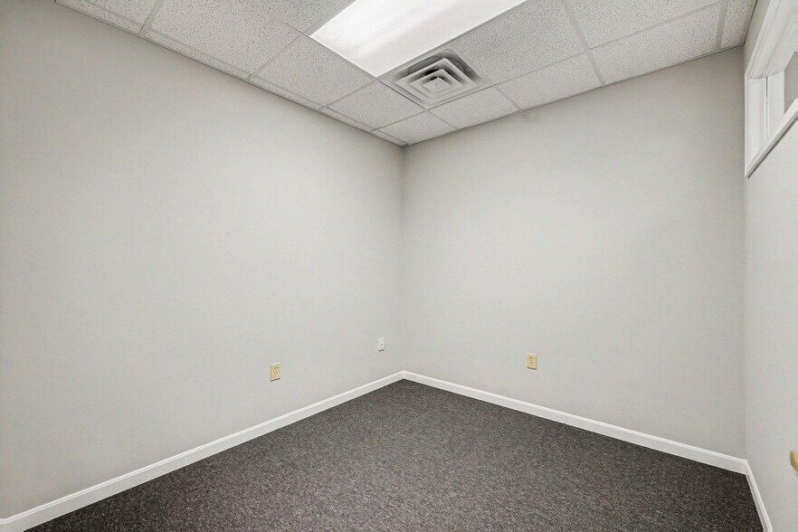 More Photos Of 6900 Houston Rd, Florence Office For Lease